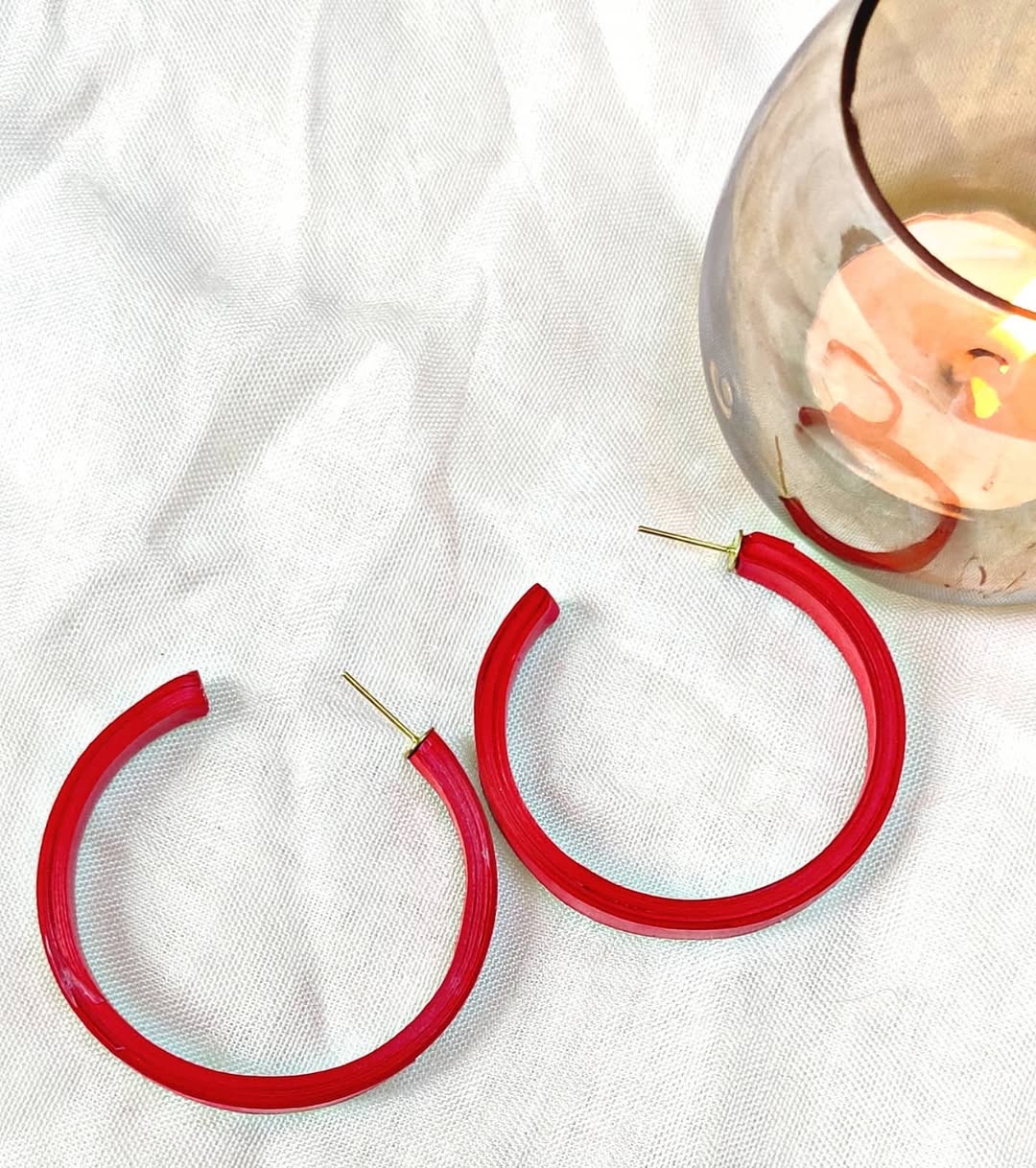 Scarlet hoops